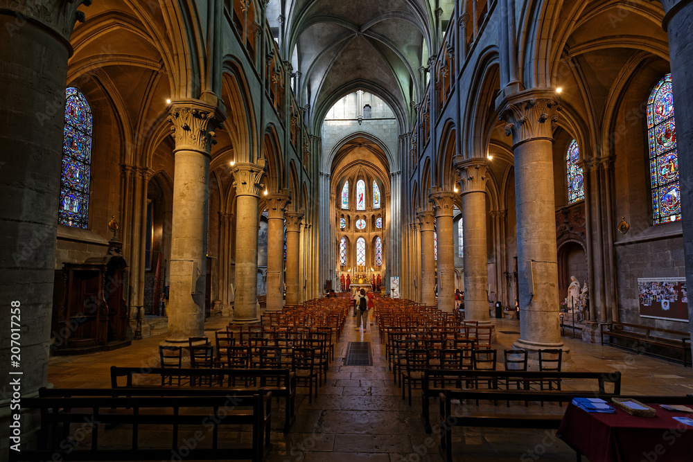 Dans l'église Notre Dame de Dijon
