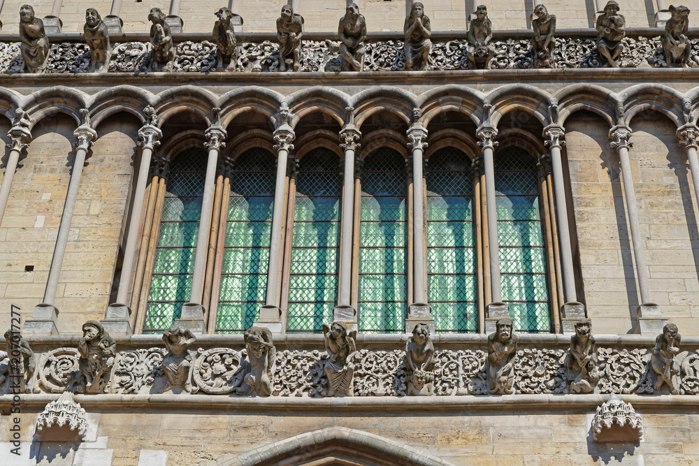 Fototapeta premium Façade de Notre-Dame de Dijon 