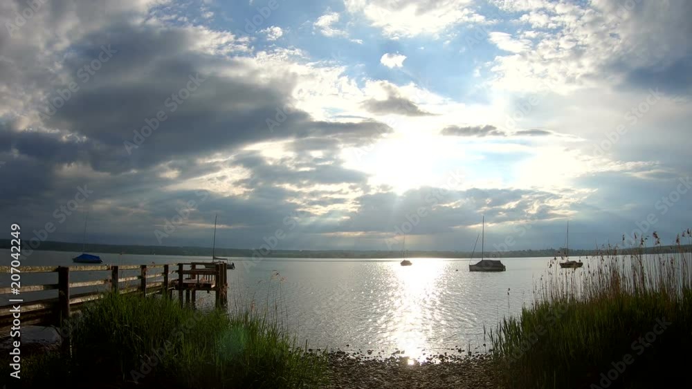 Naturerlebnis am See, Landschaftspanorama, bewegte Kamera, Slow Tourism, Bayern, 4K