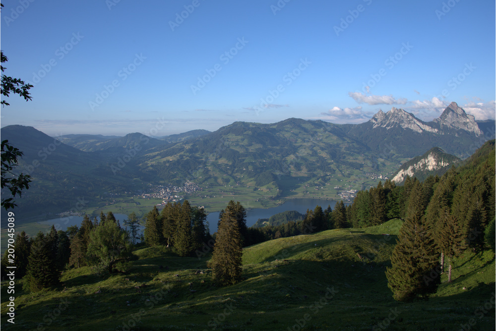 Lauerzersee Kanton Schwyz Schweiz Lauerzersee Kanton Schwyz Schweiz