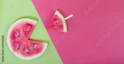 Canvas-taulu pacman watermelon slice eating small slice