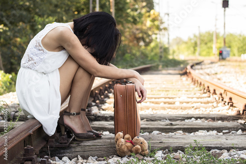 Canvastavla Waiting for the Train