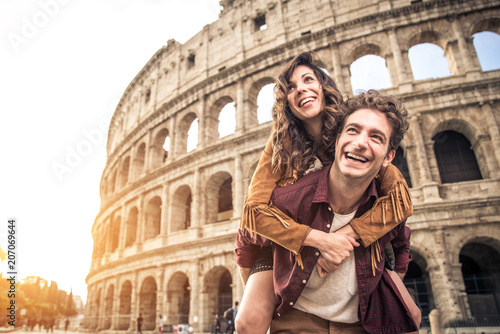 Photography Couple at Colosseum, Rome