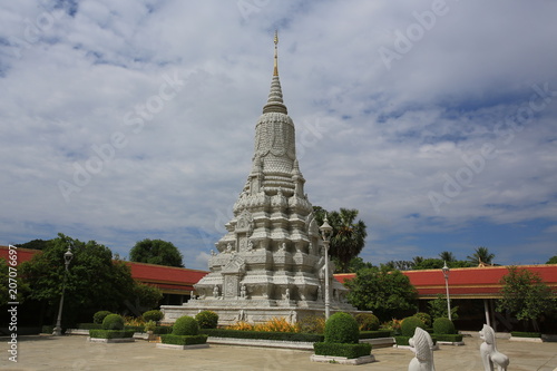 royal palace in phnom penh