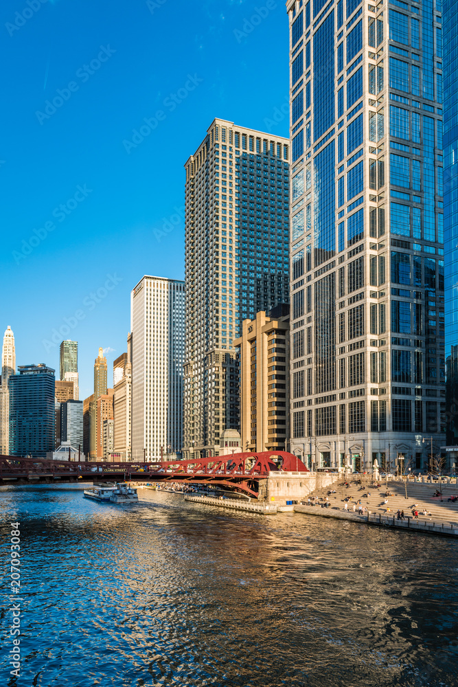 Chicago River and downtown Chicago skyline, USA