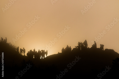 Wallpaper Mural sunrise watching  Torontodigital.ca