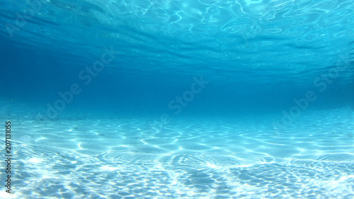 Stampa su tela Underwater clear blue sea