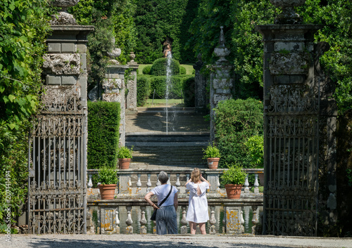 Fotografia A glimps of the park of Villa Reale in Marlia, Lucca