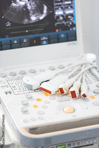 Medical equipment, ultrasonic scanner