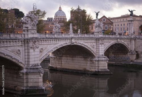 puente roma vaticano