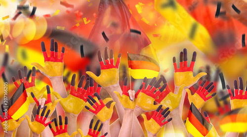 Fotografía deutsche Hände Flagge Fans Menge Menschen