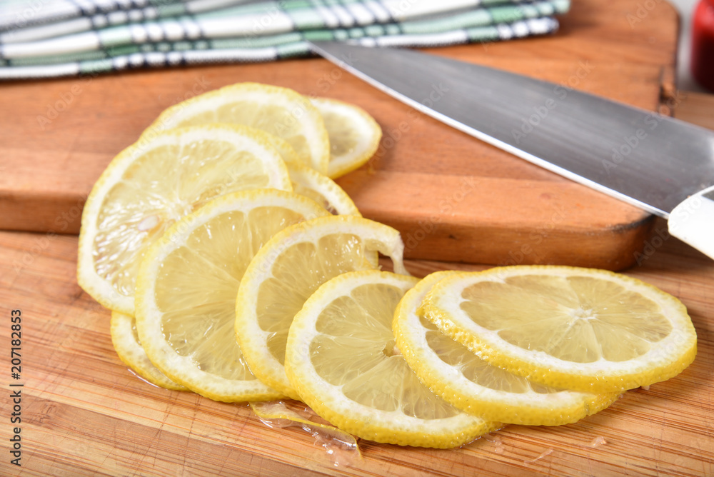 Thin sliced lemon Thin sliced lemon