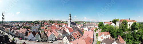 Panoramaluftaufnahme der bayerischen Stadt Freising, Deutschland