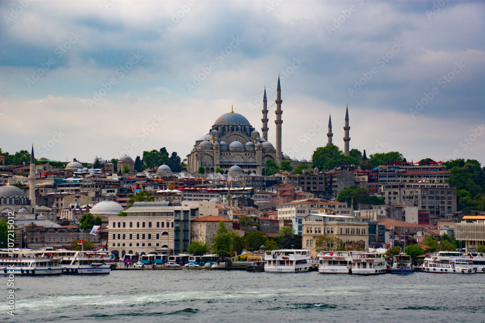 Naklejka premium Istanbul waterfront