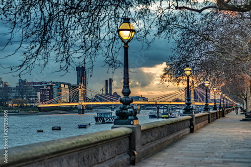 Canvas Print prince albert bridge london