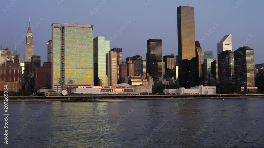 Skyline of Midtown Manhattan seen from the East River showing the Chrysler Building and the United Nations building, New York, United States of America Skyline of Midtown Manhattan seen from the East River showing the Chrysler Building and the United Nations building, New York, United States of America