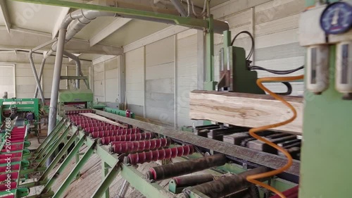 Wood Trimming Sawmill - Woodworking