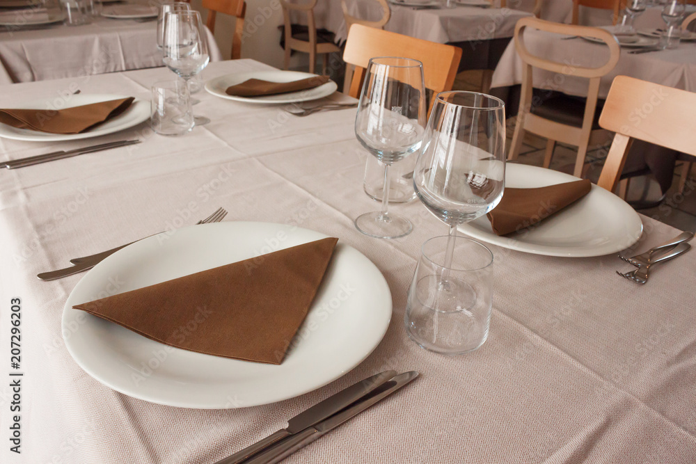 Fototapeta premium Served table in empty restaurant