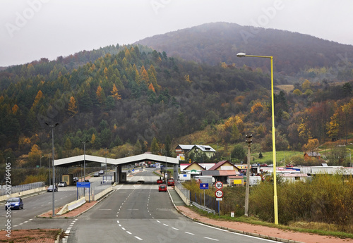 Obraz na płótnie Border point between Poland and Slovakia in Ruska Vola nad Popradom. Slovakia w salonie