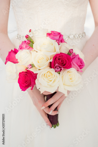Pink winter bouquet of roses
