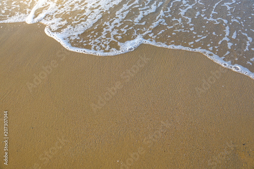 Soft beautiful ocean wave o...