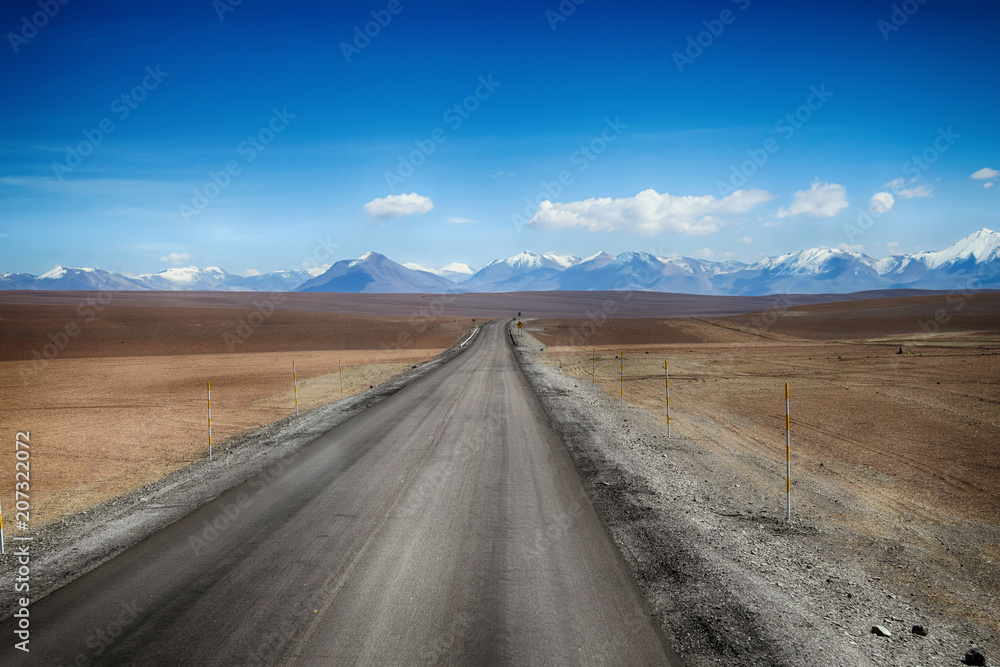 A lonely street on the Altiplano