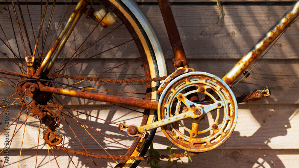 vélo ancien rouillé Stock Photo | Adobe Stock