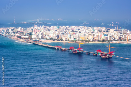 Male Malediven Insel Hauptstadt Meer Brücke Luftbild