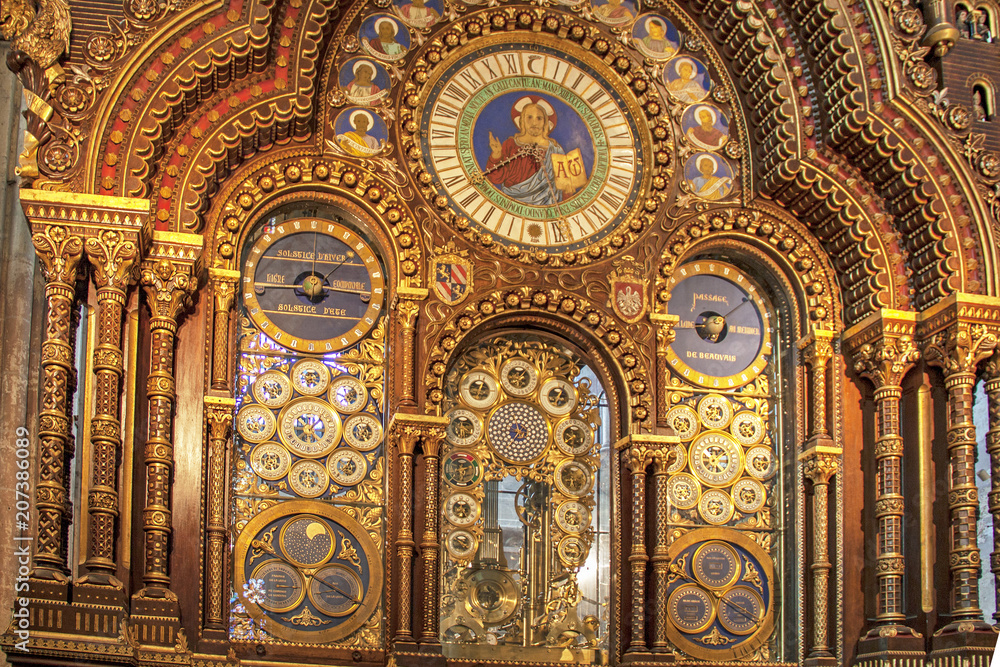 Beauvais. Horloge astronomique de 1865, de la cathédrale saint Pierre. Picardie. Hauts de France 