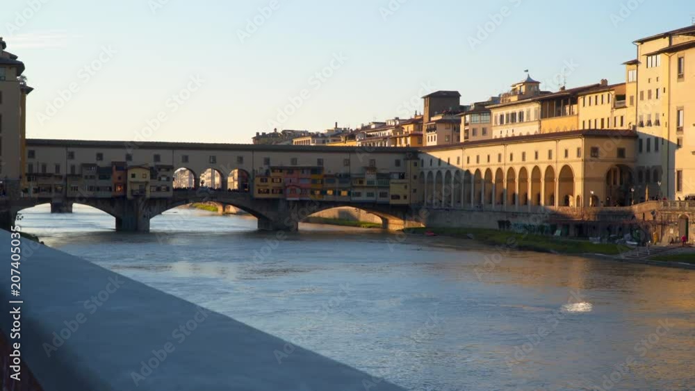 Famous Ponte Vecchio with river Arno in Florence, Italy Famous Ponte Vecchio with river Arno in Florence, Italy