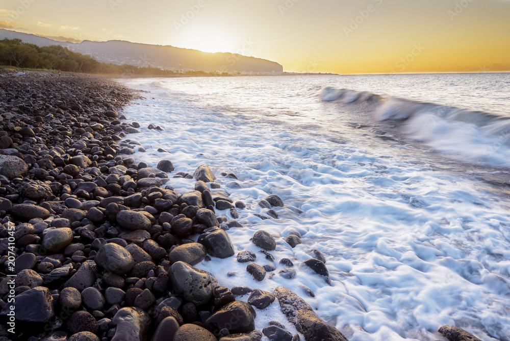 Obraz premium Sunset at Barachois in Saint-Denis, Reunion Island