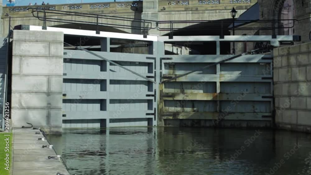 Ottawa Locks, Rideau Canal, Waterfall into Locks
Ottawa, Ontario, Canada Ottawa Locks, Rideau Canal, Waterfall into Locks
Ottawa, Ontario, Canada