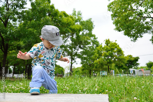 慎重に踏み出す