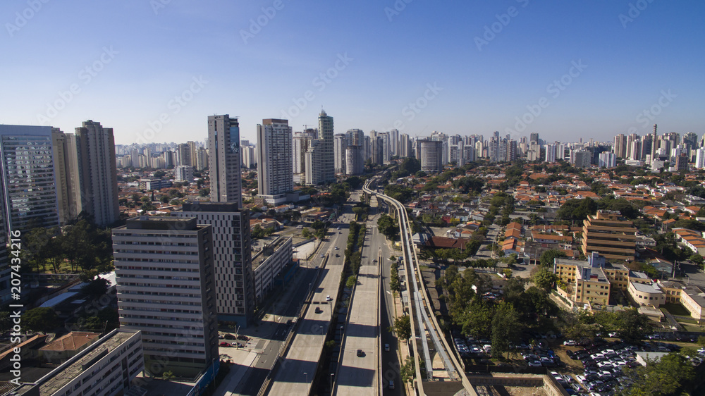 Large avenues, Avenida Journalist Roberto Marinho, Sao Paulo Brazil, South America