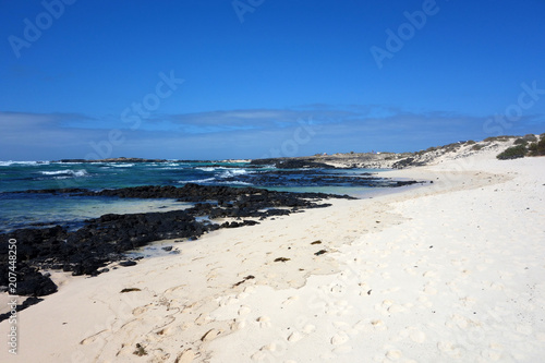 Fototapeta Naklejka Na Ścianę i Meble -  Atlantischer Ozean Fuerteventura Ausblick auf Wellen