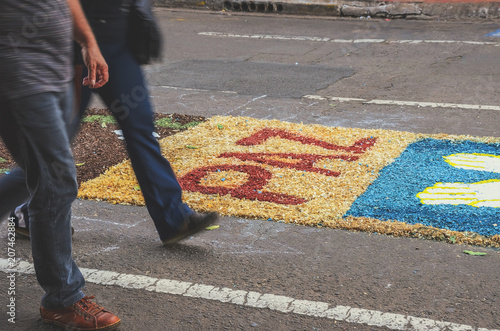 Message of peace (Paz in Portuguese) on the sawdust carpet