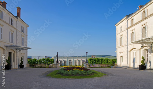 Avenue de Champagne in Épernay photo