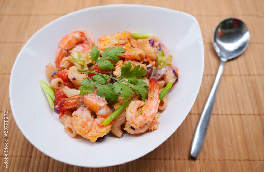 homemade Stir fried macaroni with prawn
homemade Stir fried macaroni with prawn