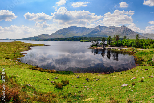 Obraz na plátně Quiet lake in Inagh valley, Connemara region in Ireland with Twelve Bens in the
