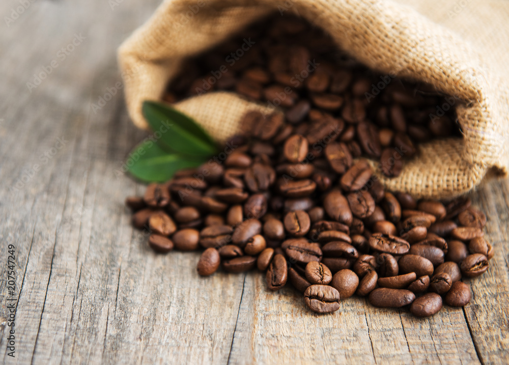 Fototapeta premium Roasted coffee beans