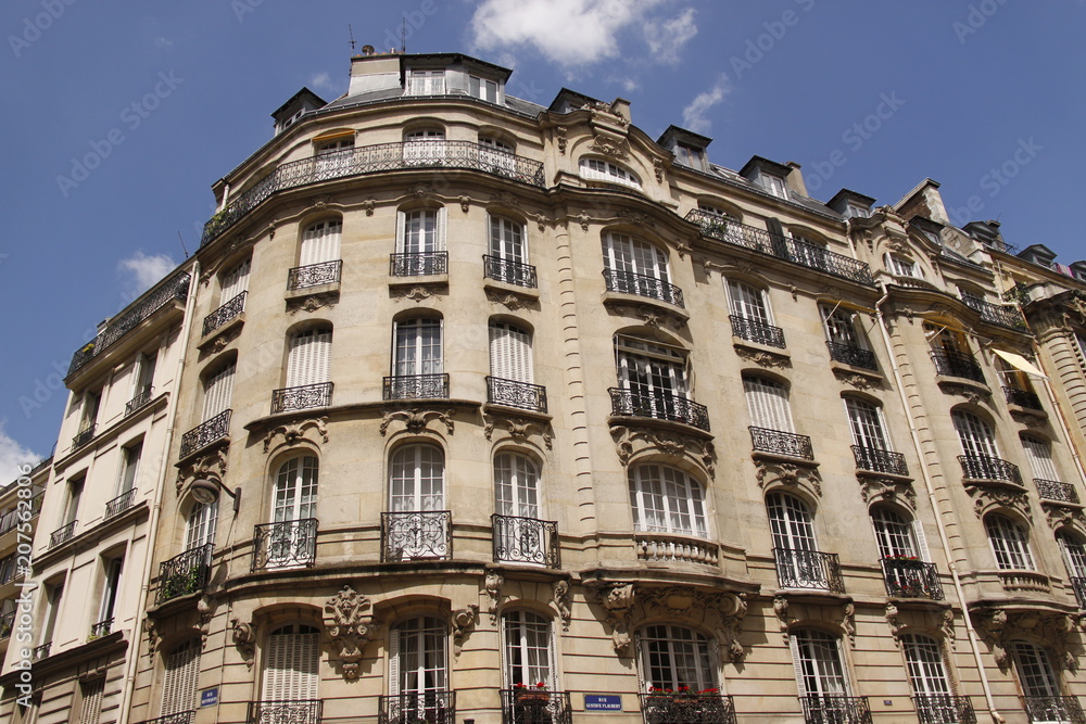 Immeuble du quartier de la plaine Monceau à Paris