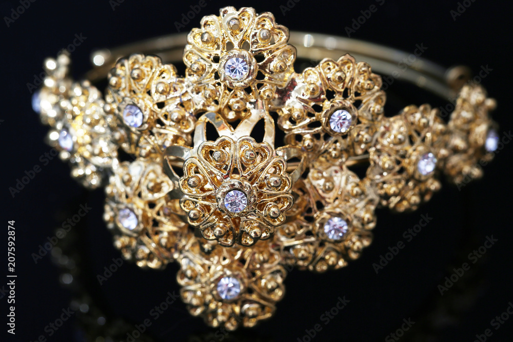 Obraz premium bracelet, Bangle old thai antique style