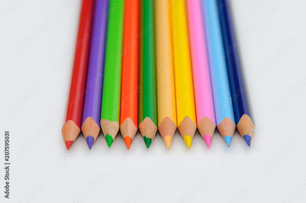 Lápices de colores para niños fotografías e imágenes de alta resolución -  Página 4 - Alamy