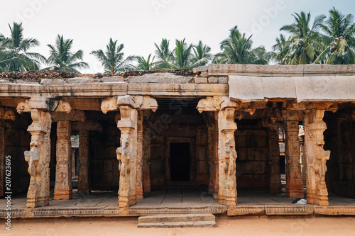Chandikeshvar Temple, Ancient ruins in Hampi, India © Sanga