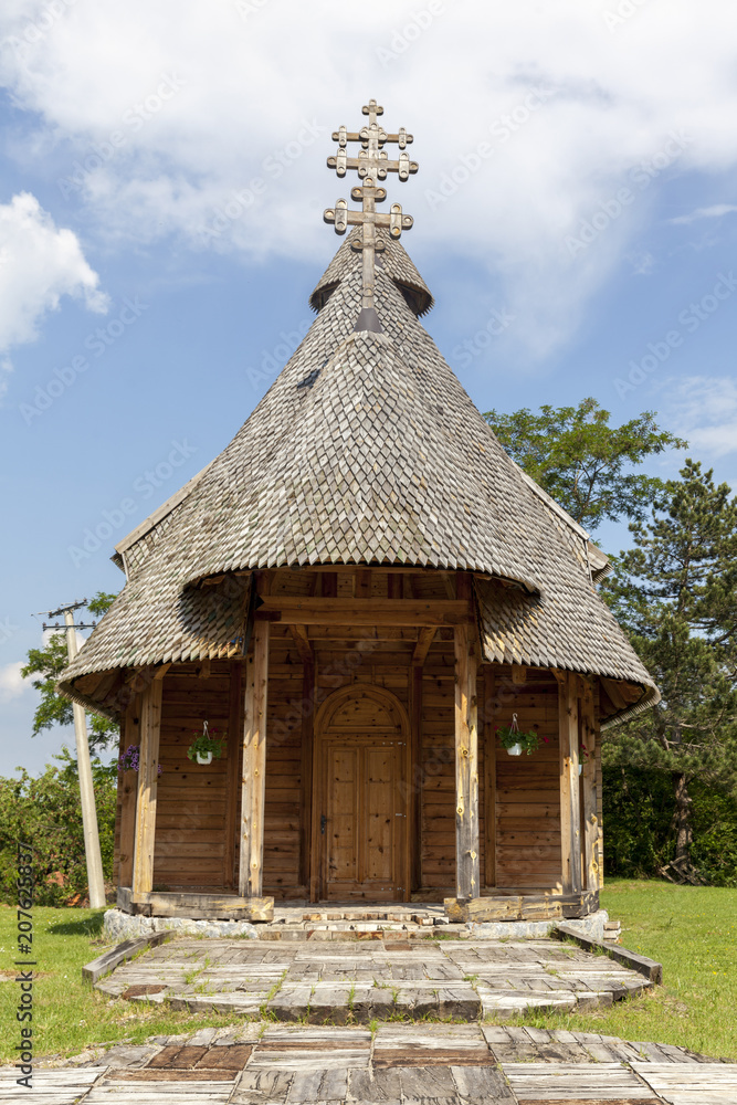 Fototapeta premium Orthodox wooden church