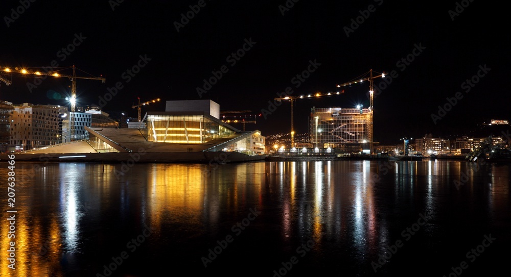 Oper in Oslo bei Nacht