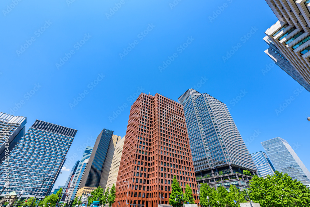 初夏の高層ビル群 High-rise building in Tokyo