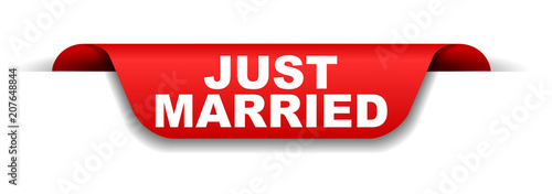 red banner just married