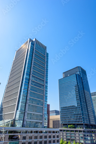 丸ノ内の高層ビル群 High-rise building in Tokyo © kurosuke