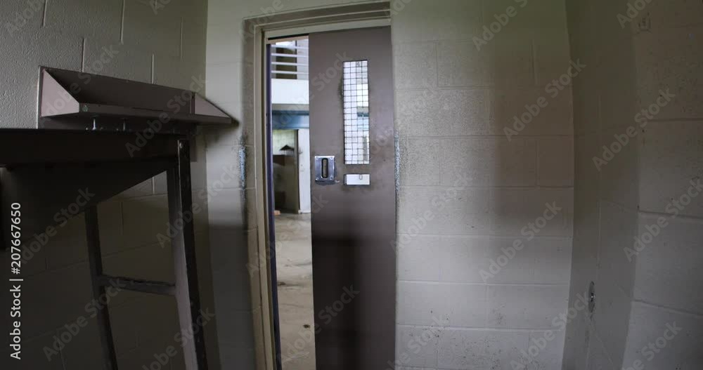 Cell door closing with sound Cell door closing with sound